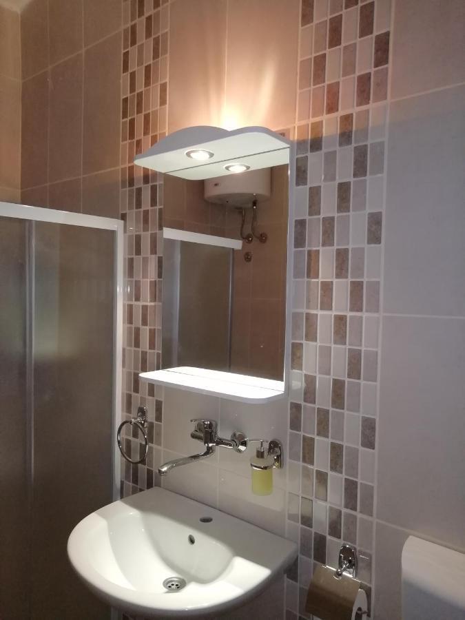Apartment Green Free Private Parking Novi Sad Exterior photo